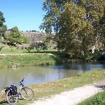 Avec Vue Panoramique Sur La Cite Medievale