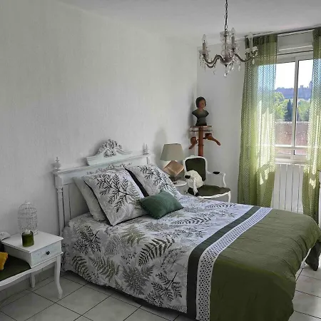 Avec Vue Panoramique Sur La Cite Medievale 3*